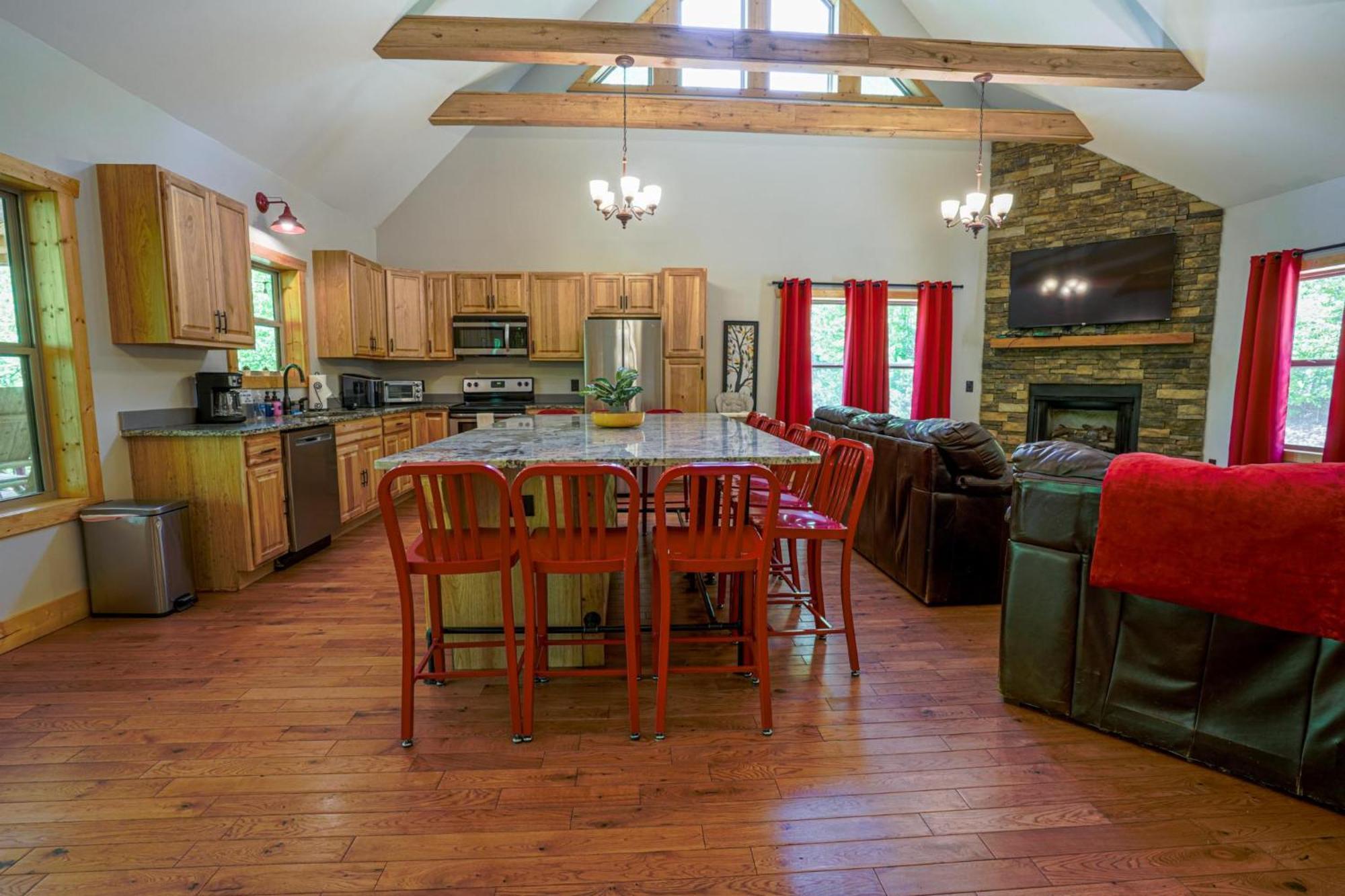 New Listing! Wine Country Retreat - 2 Bed, Hot Tub Villa Dahlonega Dış mekan fotoğraf