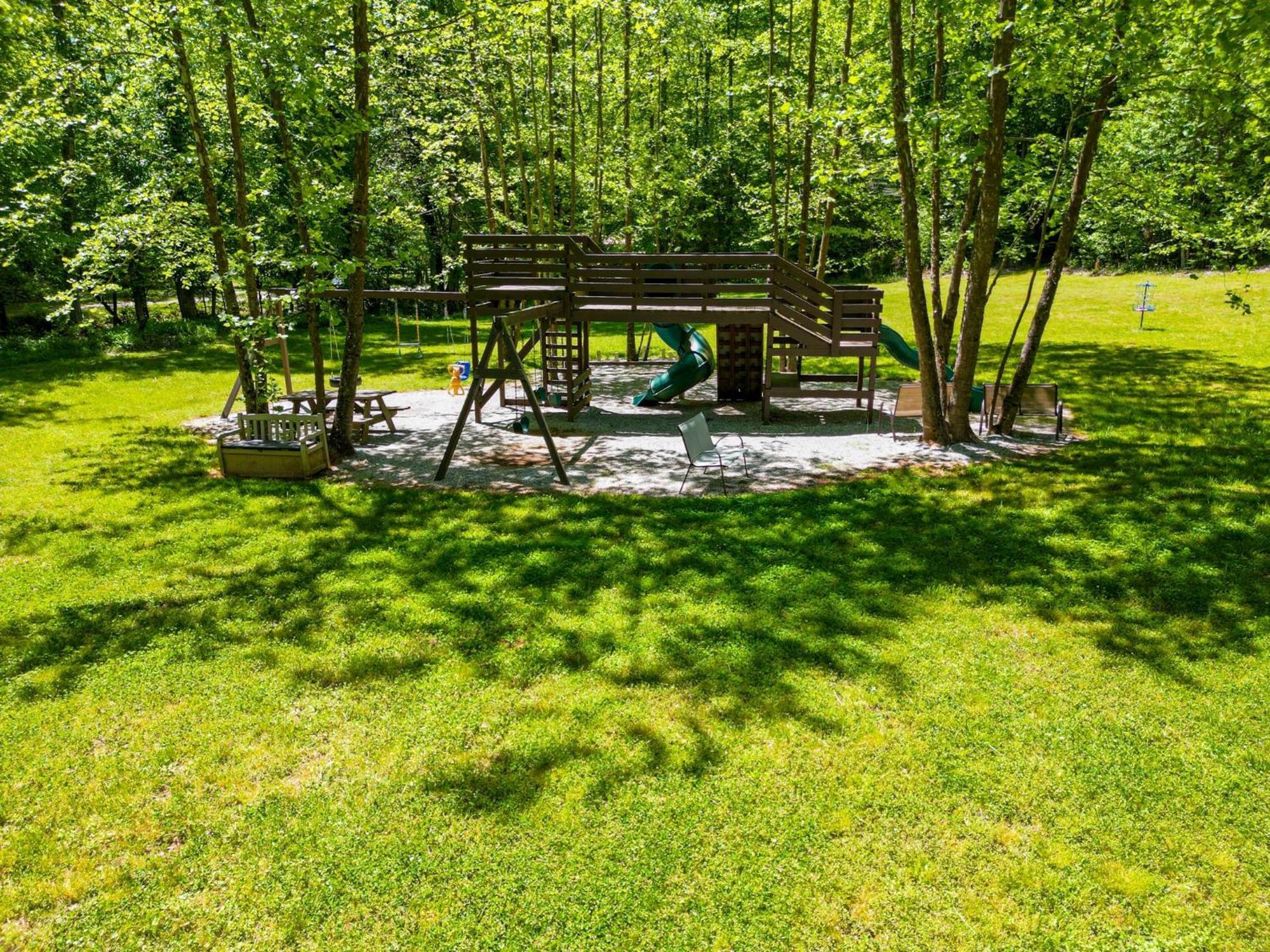 New Listing! Wine Country Retreat - 2 Bed, Hot Tub Villa Dahlonega Dış mekan fotoğraf