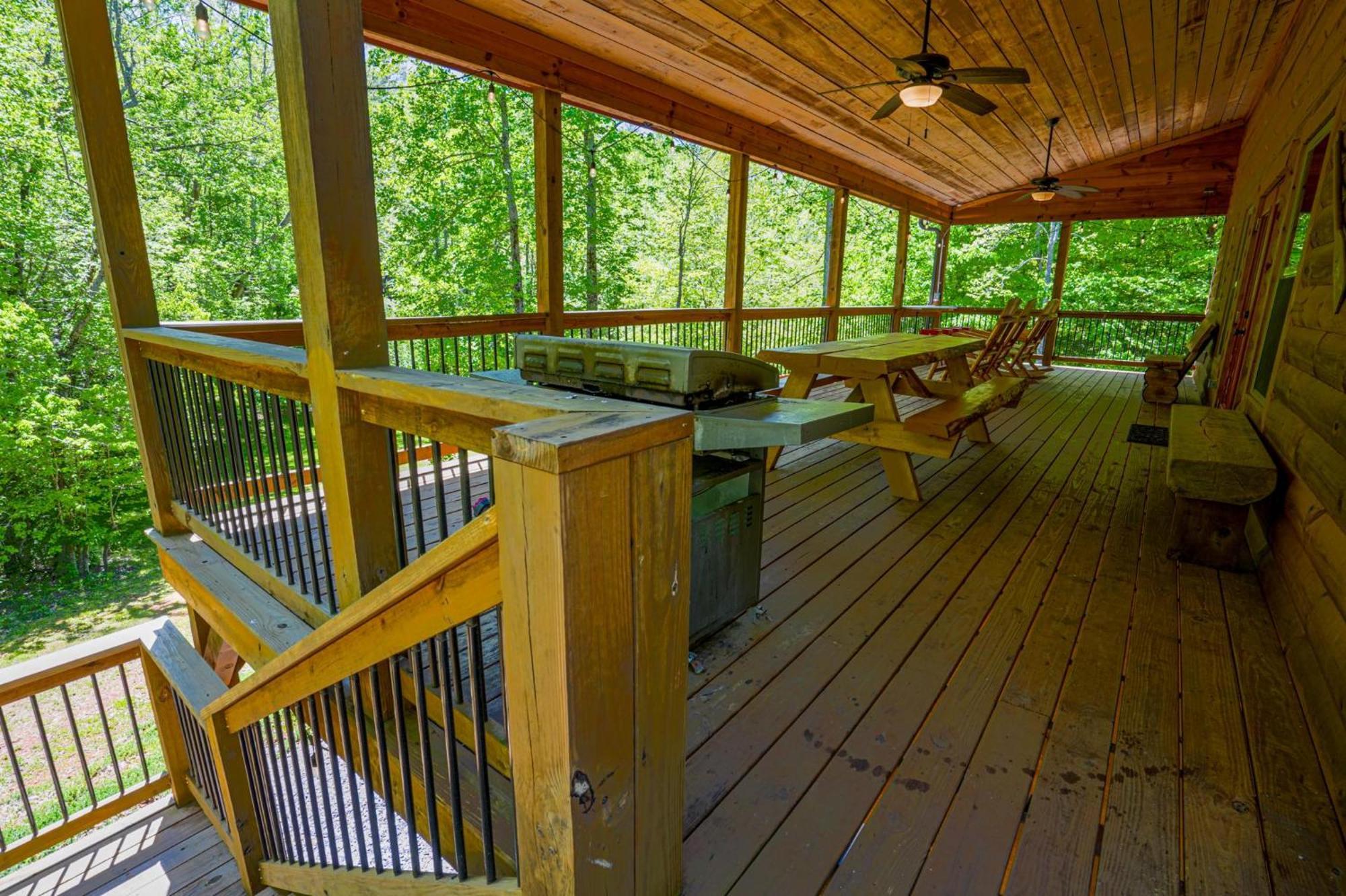 New Listing! Wine Country Retreat - 2 Bed, Hot Tub Villa Dahlonega Dış mekan fotoğraf